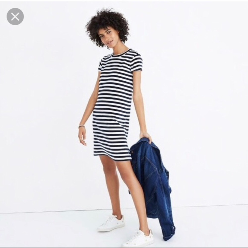 NWT Madewell Velour Dress
Navy/white stripes